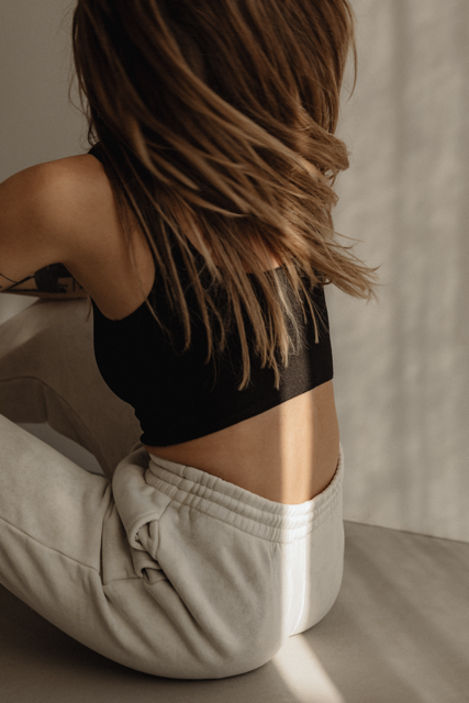 kaboompics_simplistic-sophistication-a-fashion-photoshoot-with-a-stunning-model-in-neutral-minimalist-outfits-30884 Medium