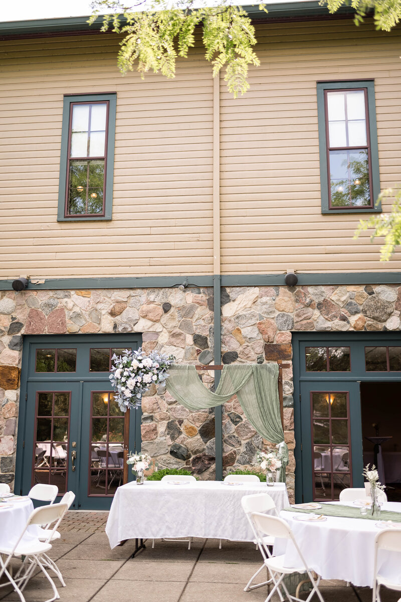 4-K&M - Grand Ledge Opera House Wedding - Mariah Kasten Photo