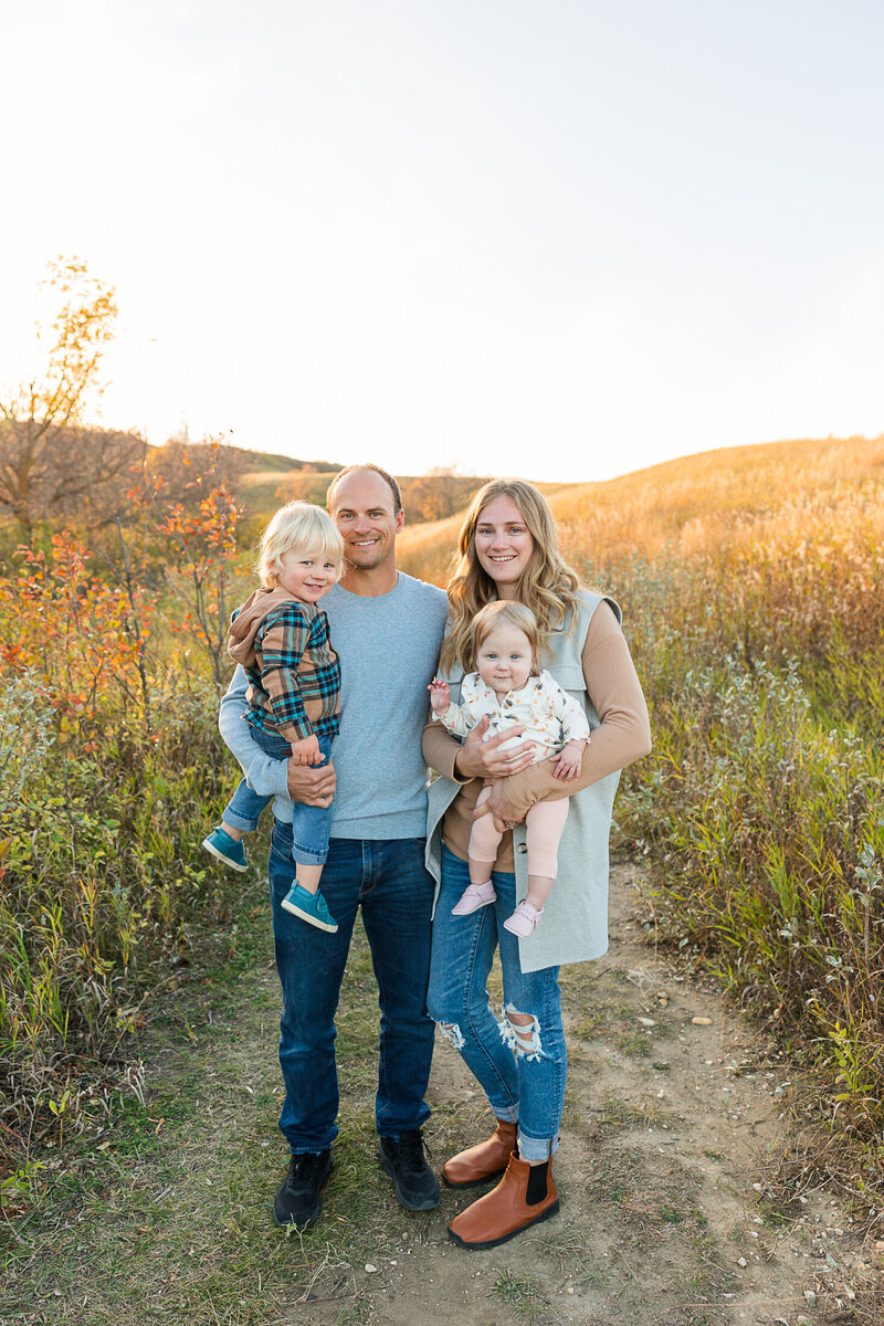 2024-krystal-moore-photography-buffalo-pound-fall-family-session