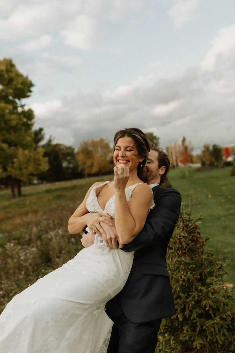 Etre farms Michigan wedding venue saint joseph st luxury barn all inclusive photography photographer -66