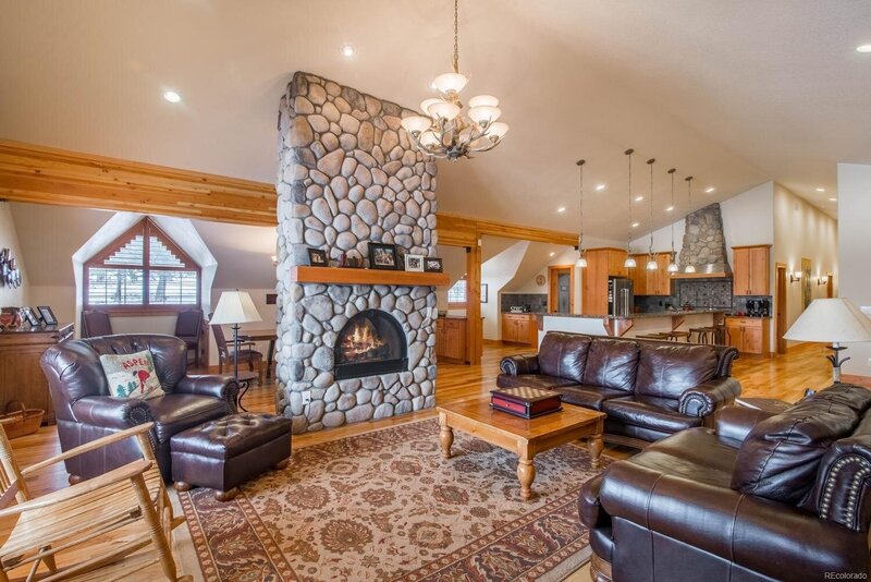 12304 US Highway 285 living