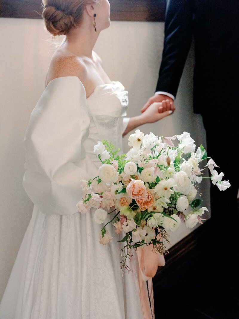 2-Michigan-Ohio-bride-bouquet