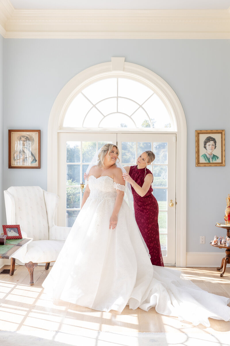 Brittany_Andrew_Bride_Prep-91