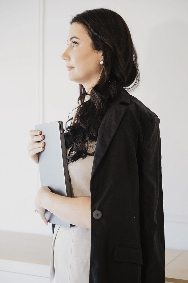 Brooke Johnson, Xero bookkeeper supporting virtual assistants with simple, stress-free bookkeeping systems.