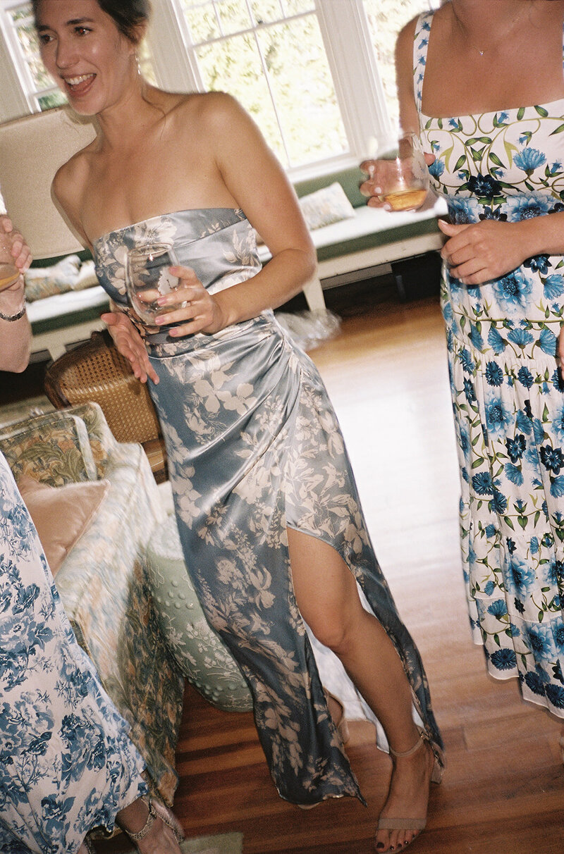25 blueandwhitebridesmaidsdresses