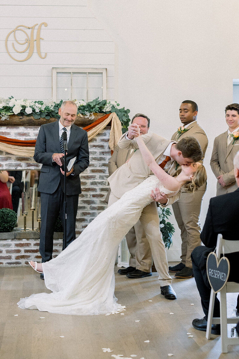 carmen-may-photography-pittsburgh-pa-wedding-avenue-in-sarver-336_websize