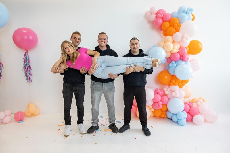 Balloon Delivery in Chicago by Mauis Balloons