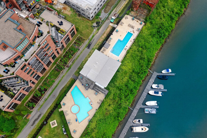 Rocketts Landing pools