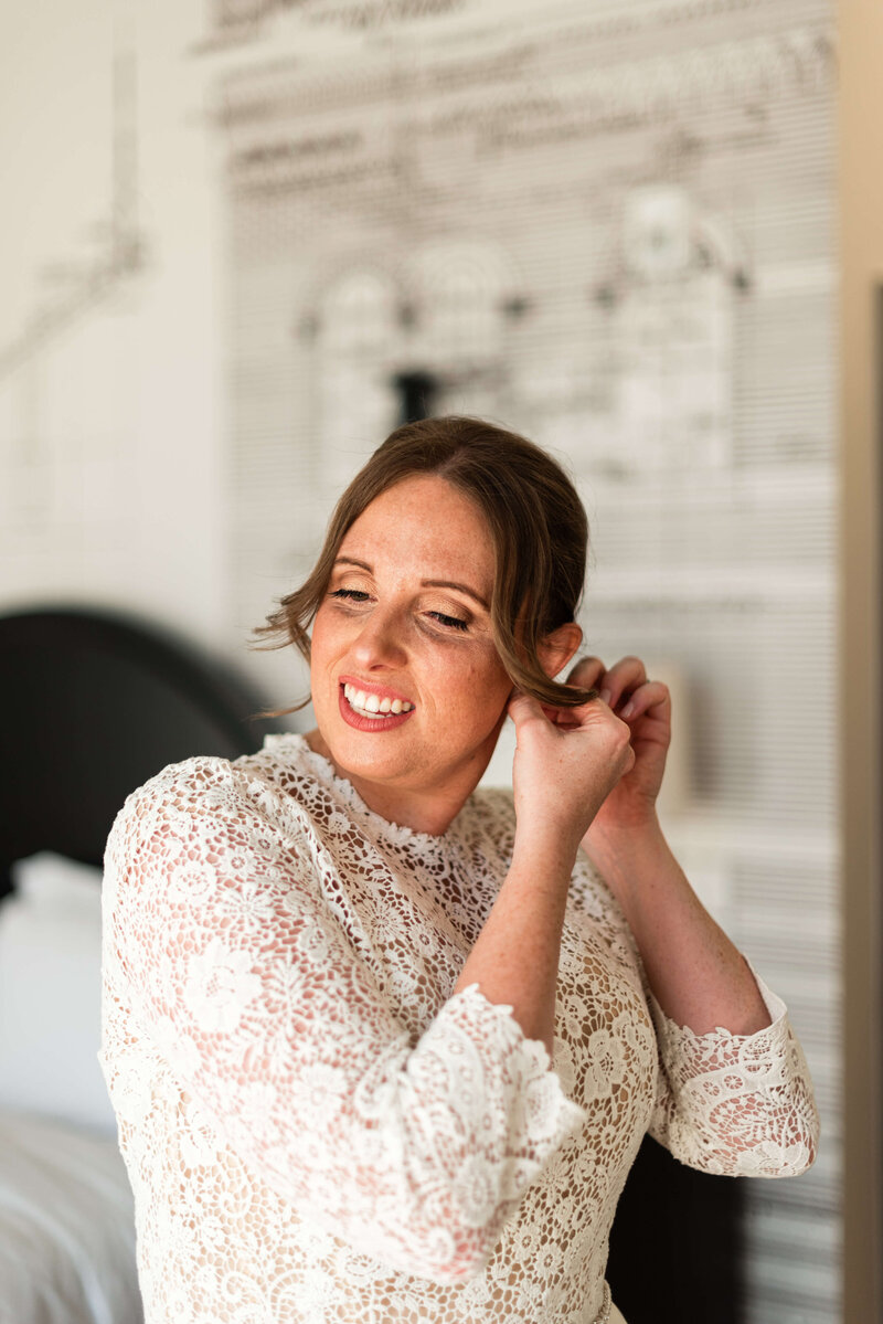 bride getting ready in washington state