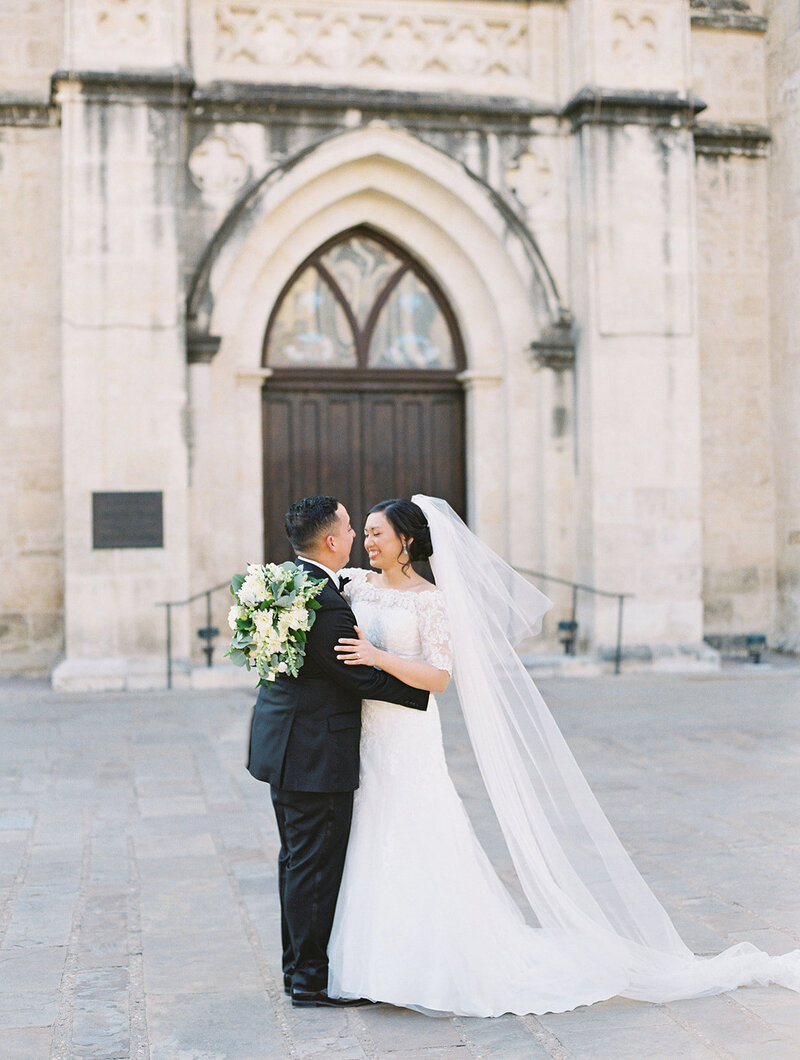 Hawaii church wedding photographer24