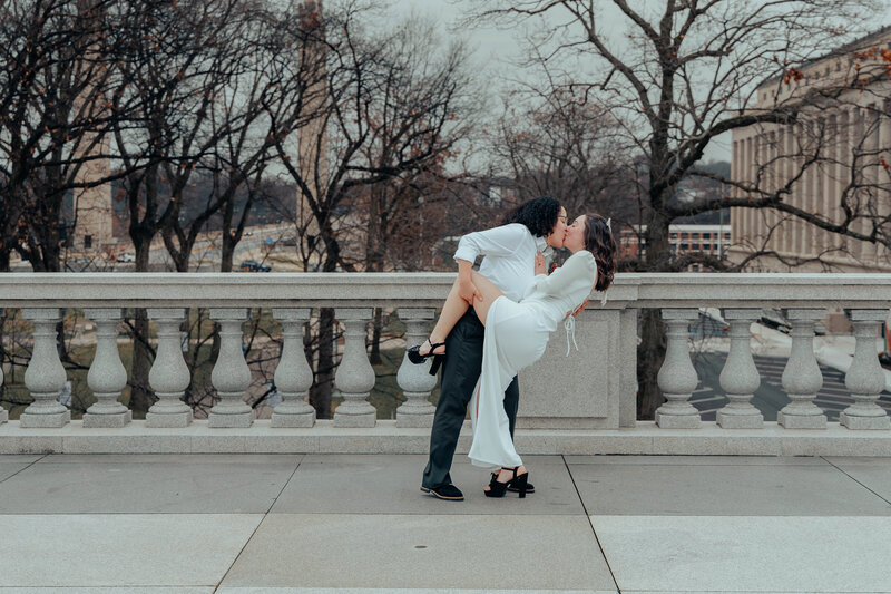 couple kissing
