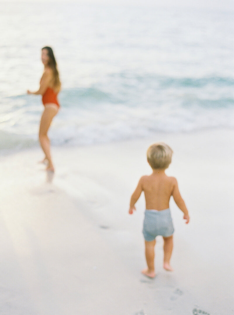 brittany&fam_naples-film-by-rachaelosborn.com-13_websize