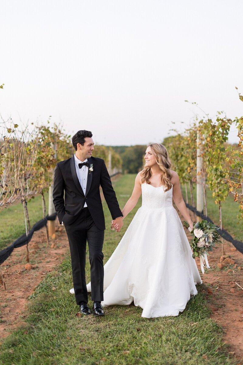Charlottesville-Virginia-Vineyard-Wedding-Photographer-Sarah-Hinckley-Photography-_0018