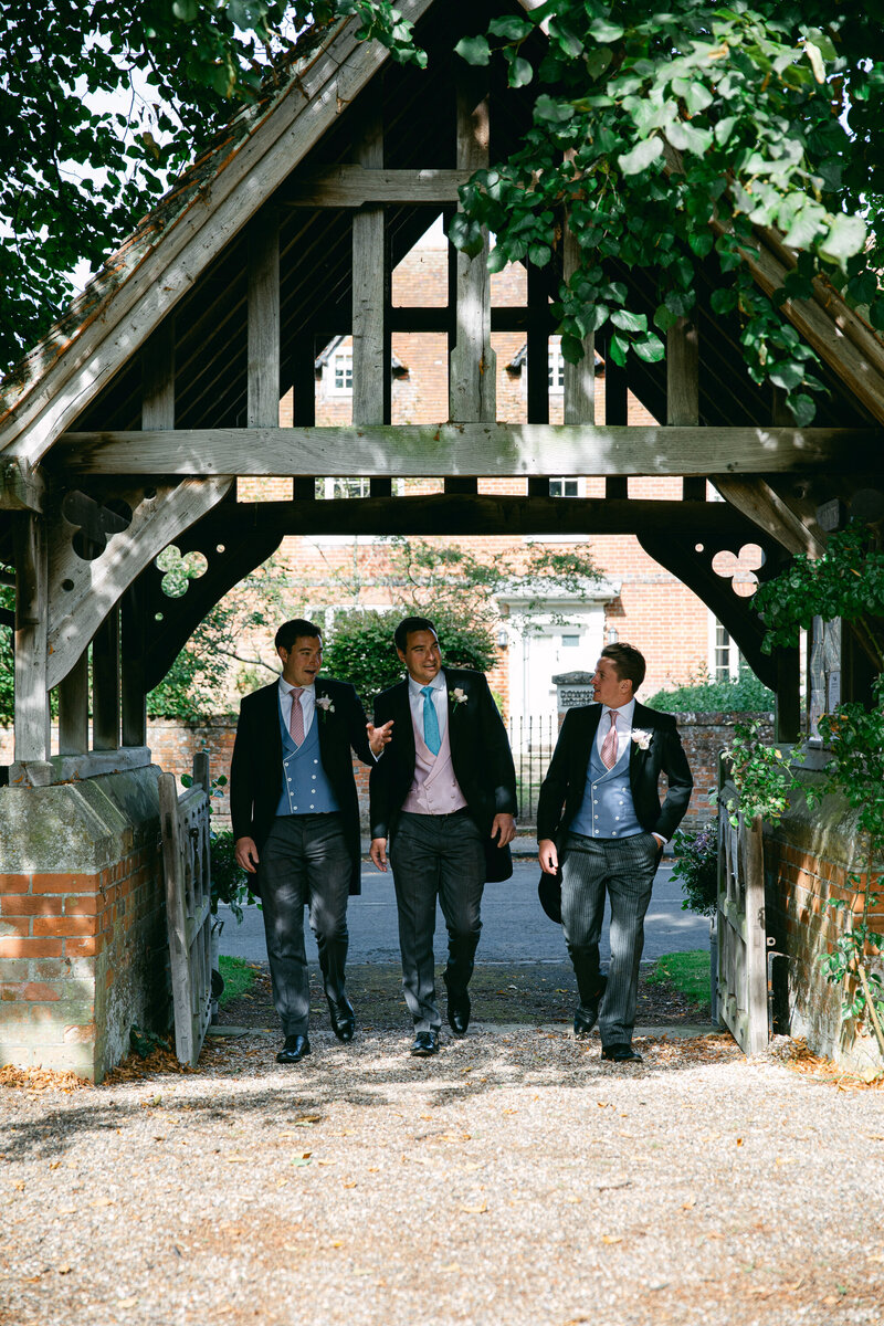 Private-Estate-Wedding-Cotswolds-Photographer-13