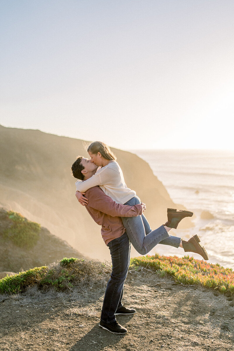 A breathtaking sunset engagement session at Big Sur along the California coast, photographed by Tiffany Longeway Photography