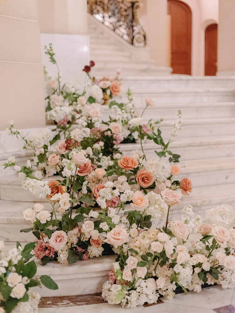 jane-steven-springvale-floral-perry-belmont-house-wedding-reception-staircase-install