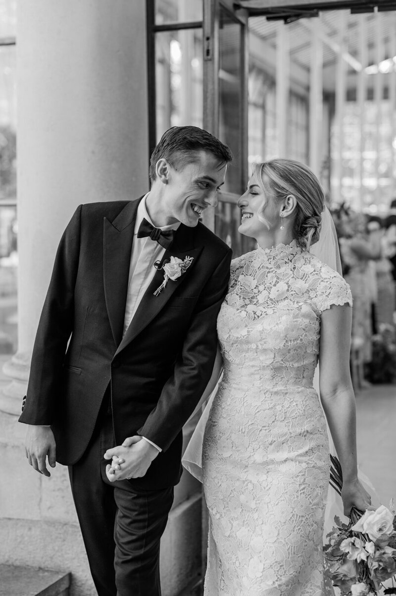 bride-and-groom-at-london-wedding-min