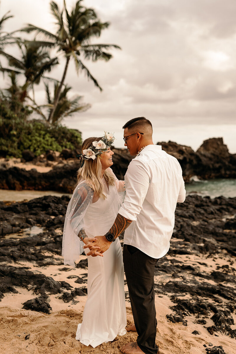 Secret beach Maui elopement