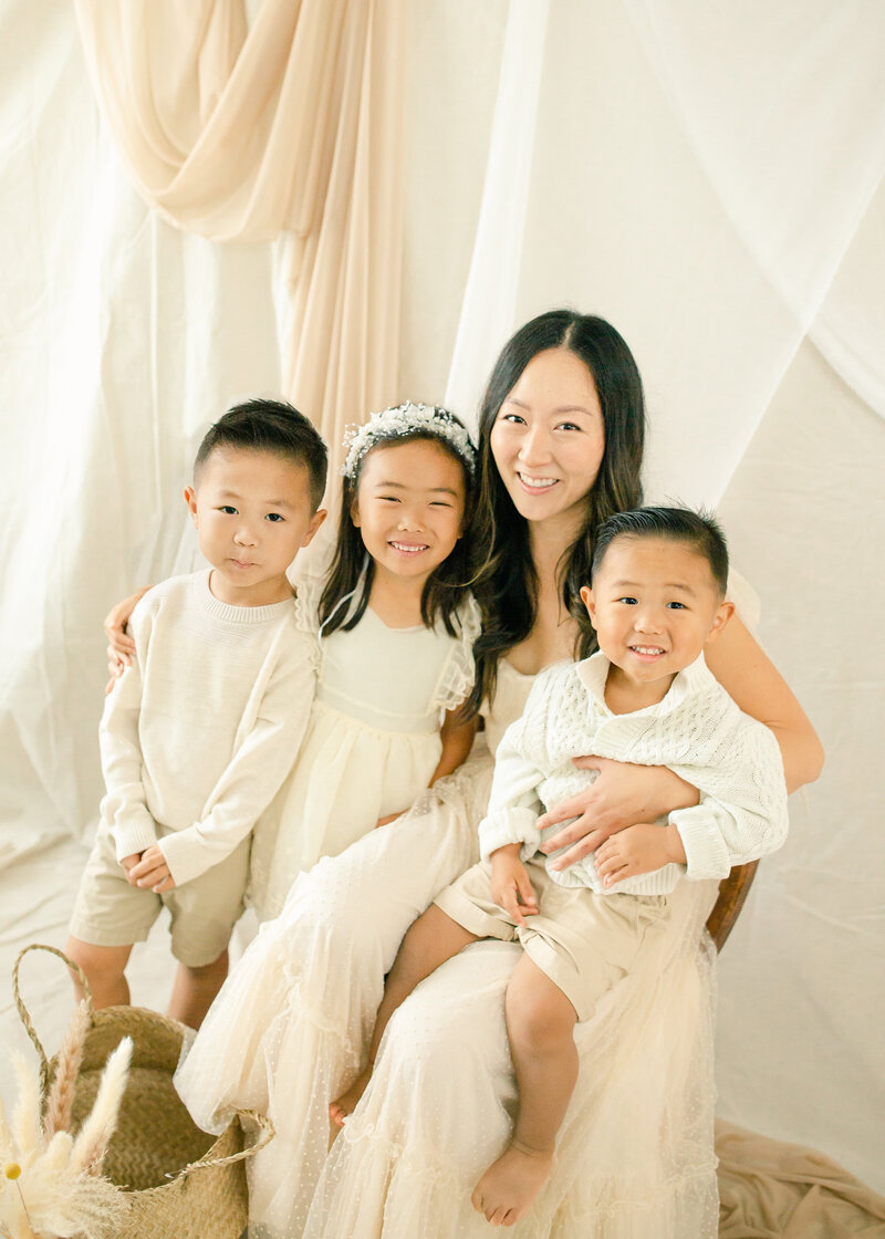 Hana Kay Photography Orange County newborn family photographer based in Irvine