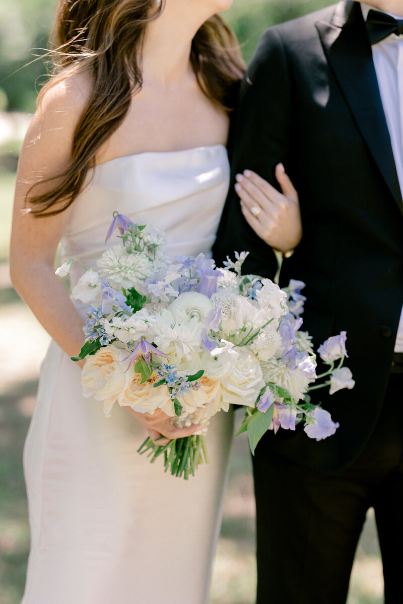 Abby & Garrett Sneak Peeks-5_(2048)