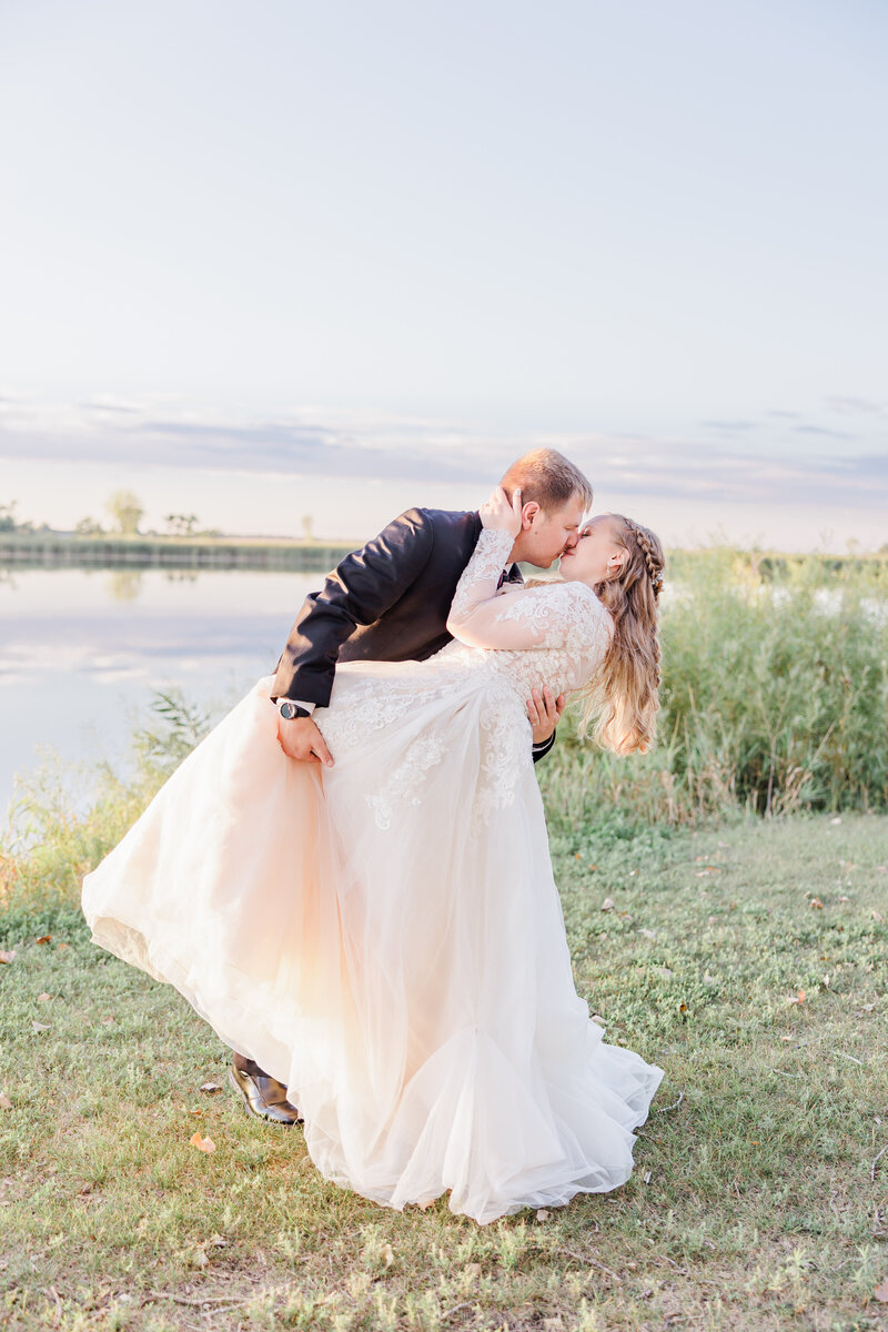 north-shore-the-sandbar-wedding-watertown-sd (80)