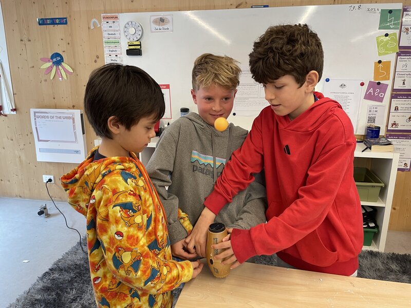 Föhn und Tischtennisball Team