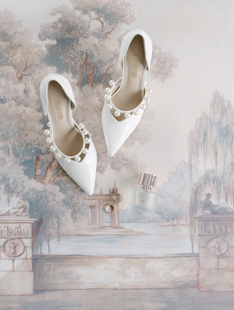 European linen mat for styling soft-toned wedding details and invitation suites