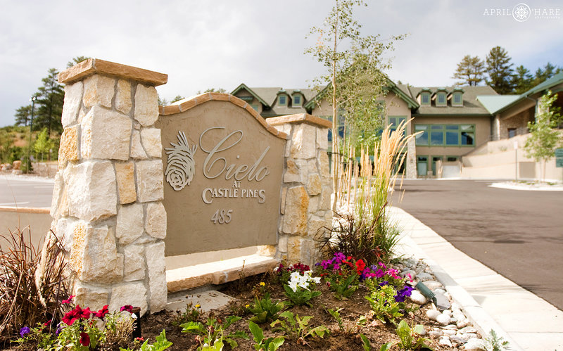 A photo of the sign at the entrance of Cielo at Castle Pines wedding venue