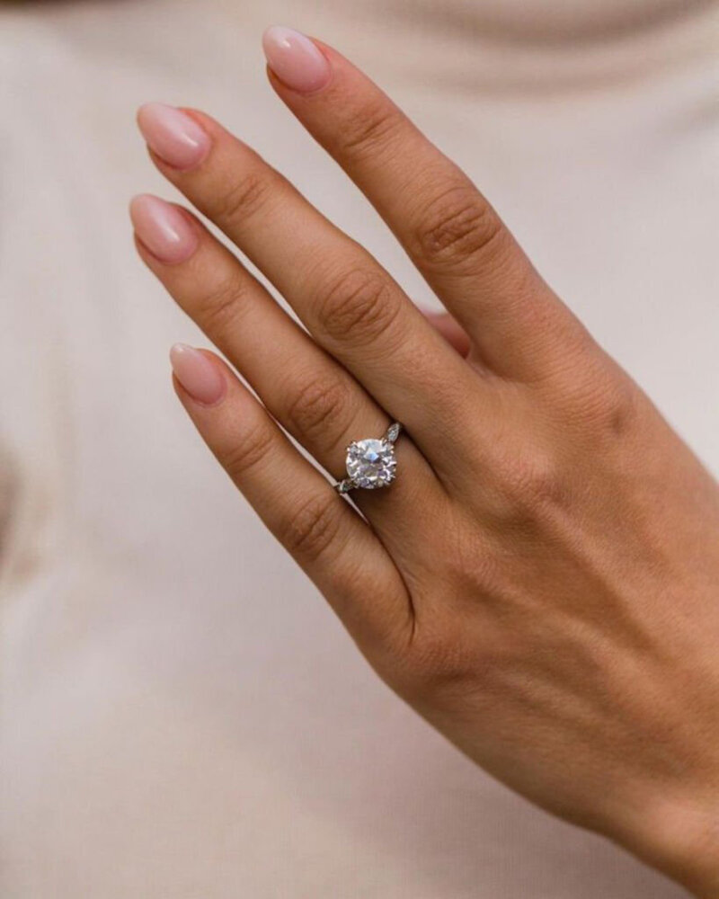 round-diamond-engagement-ring-dallas