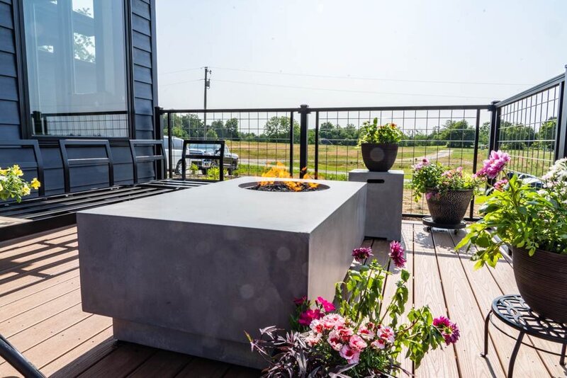 concrete-speckled-countertop