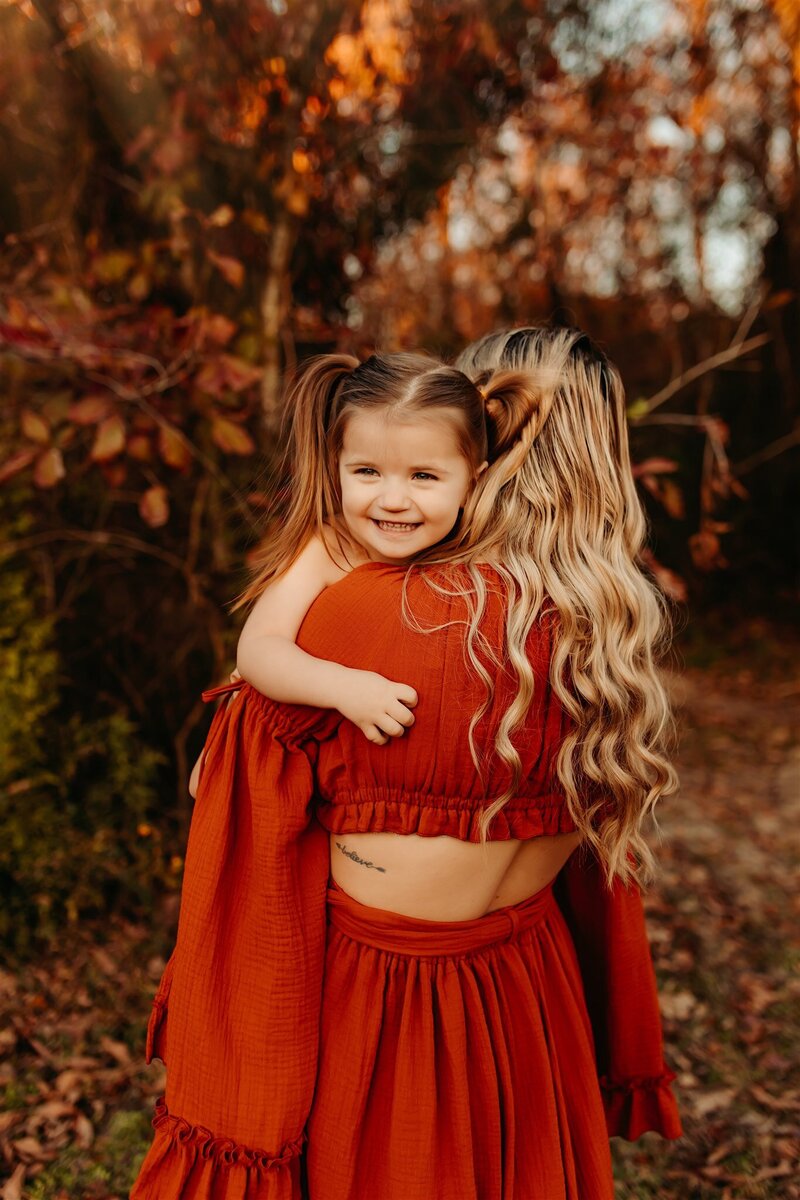 The Woodlands, Tx mother and daughter smiling photos