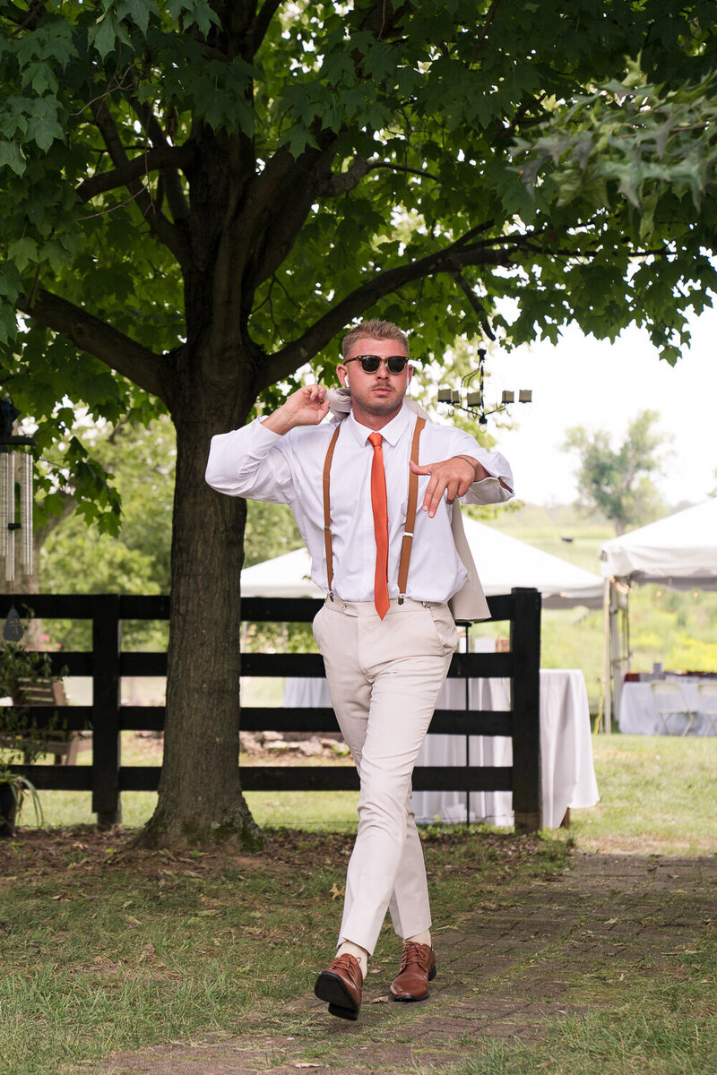 groom-game-day-walk-up-1