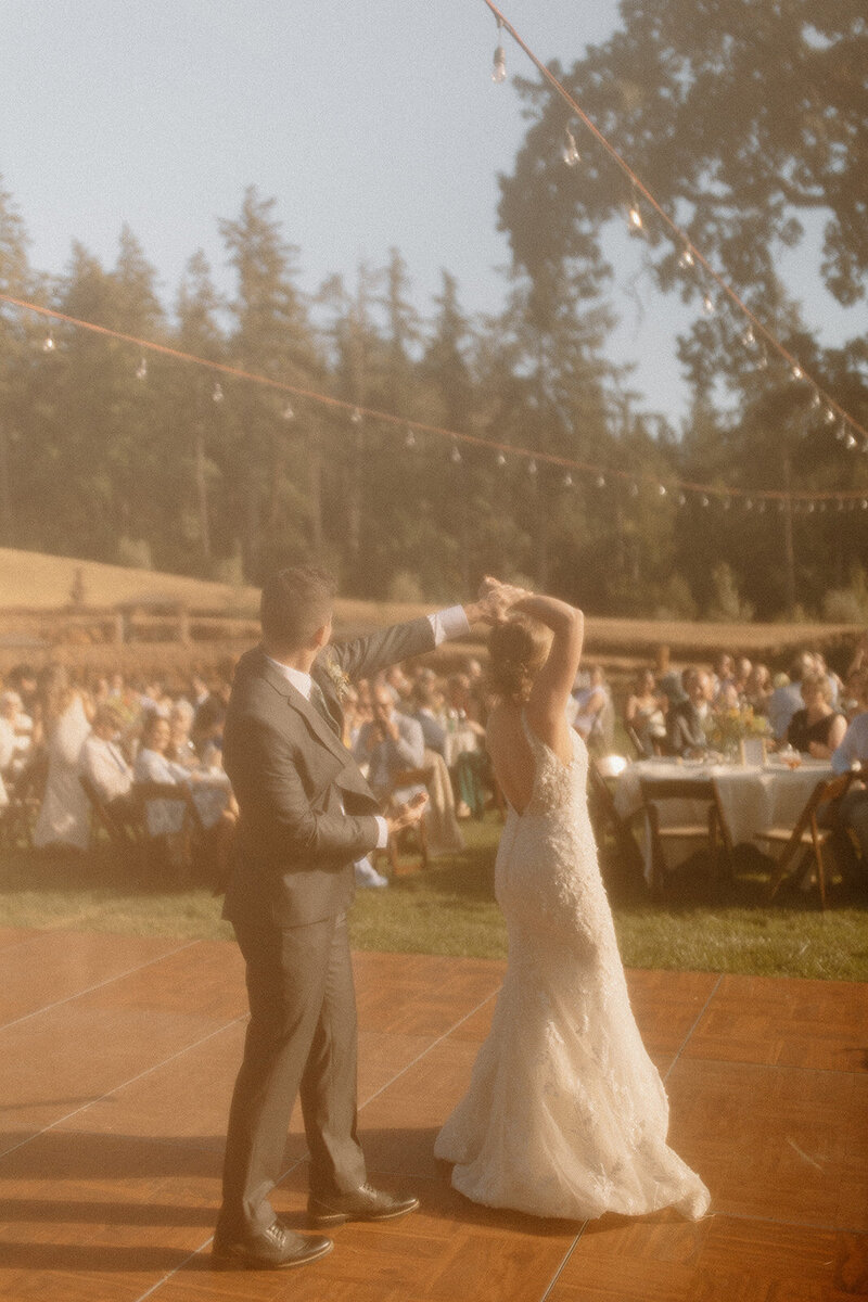 talia-sawyer-wedding-reception-taylorraephotofilm-14_websize