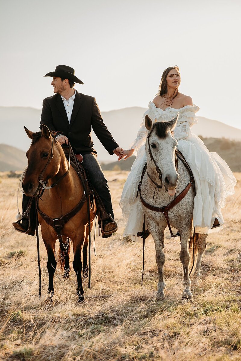 Bride + Groom on Horseback