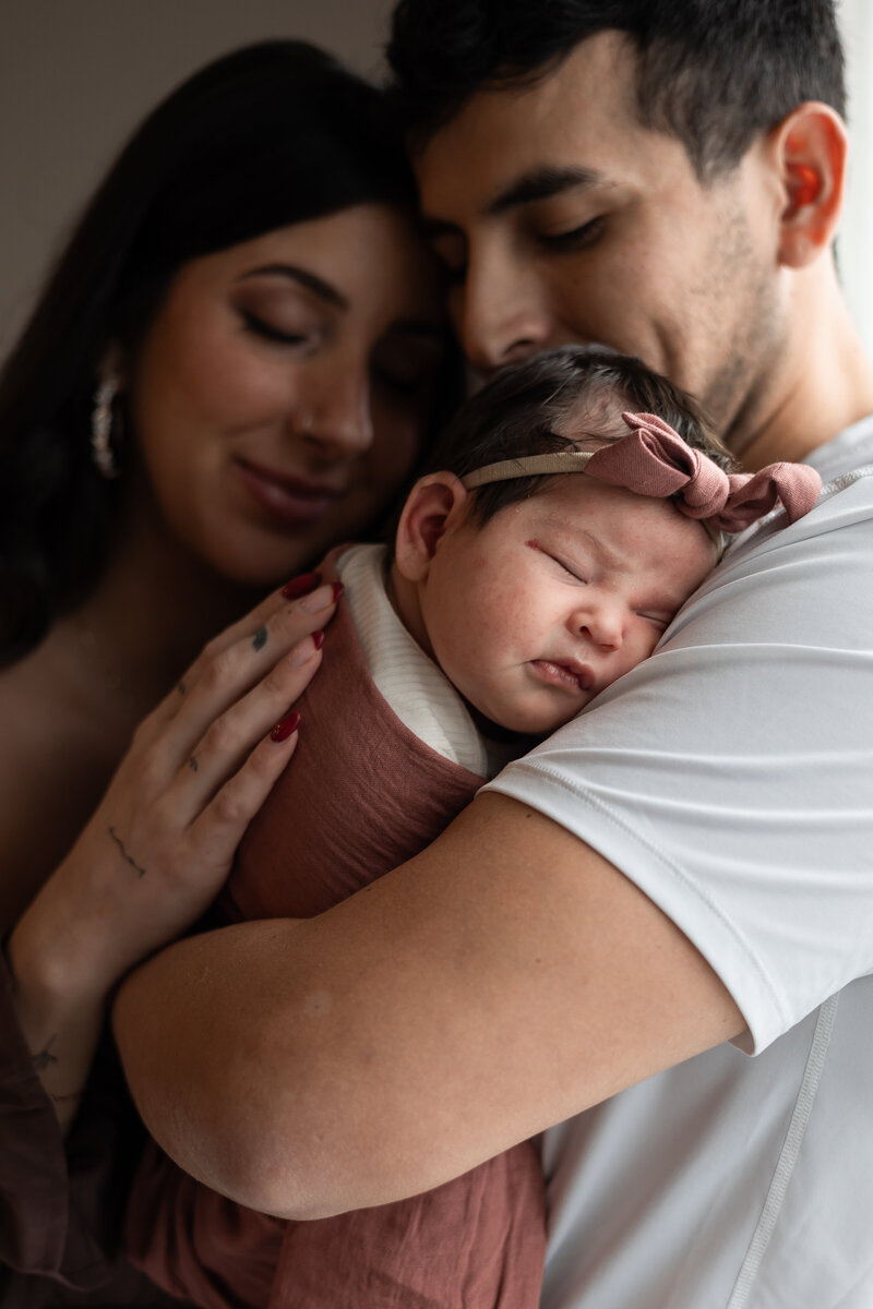 Pittsburgh Newborn Photographer 