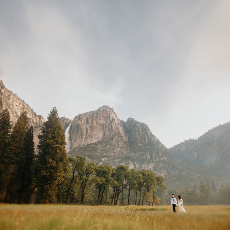 athena-and-camron-lightroom-ai-toolkit-SAIMAGIC2-Ai-Magic-Background-Skies-Sunset-Yosemite-Wedding-Bride-Epic-Landscape-HERO-square1-Exposure