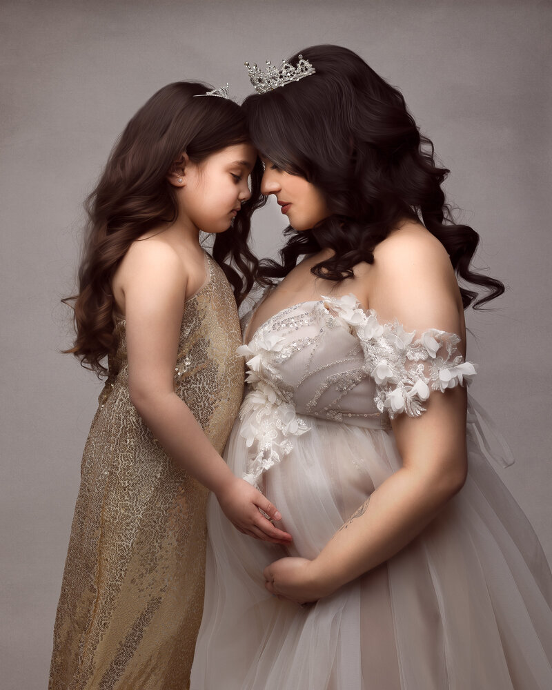 edmonton photographer with pregnant mom and her daughter