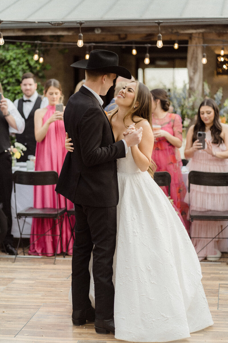 C&R_WED-711