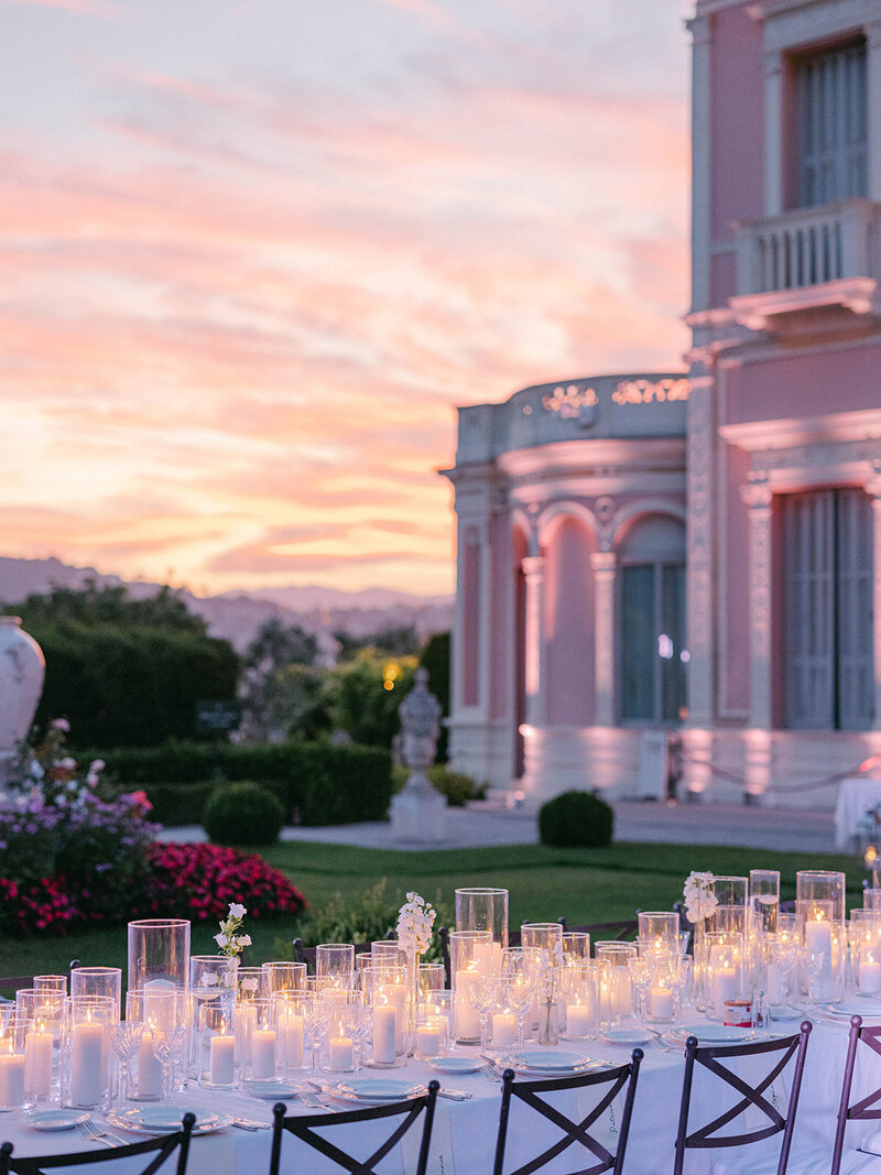 stunning-wedding-table-villa-ephrussi-thomas-audiffren-sunset