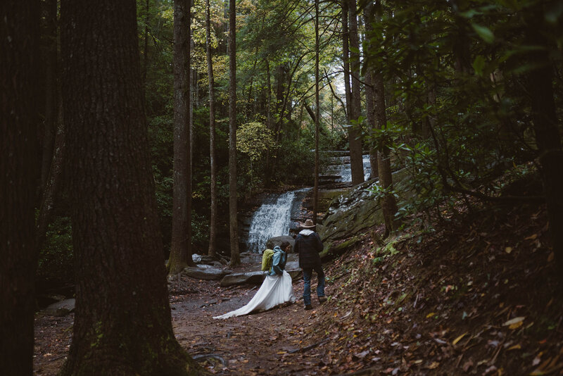 Couple kissing in wedding attire on the Appalachian Trail