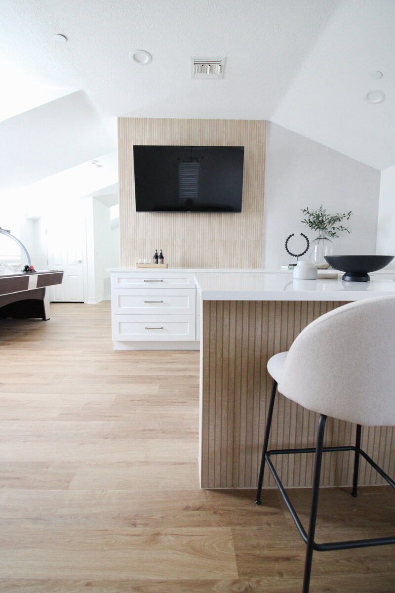 Experience luxury redefined with SKÖN's Florida interior design. We create stunning & personalized spaces that reflect your unique vision. Schedule a consultation!