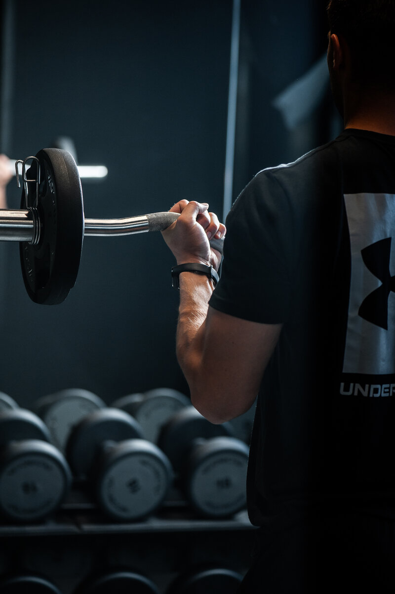 Man lifting barbell