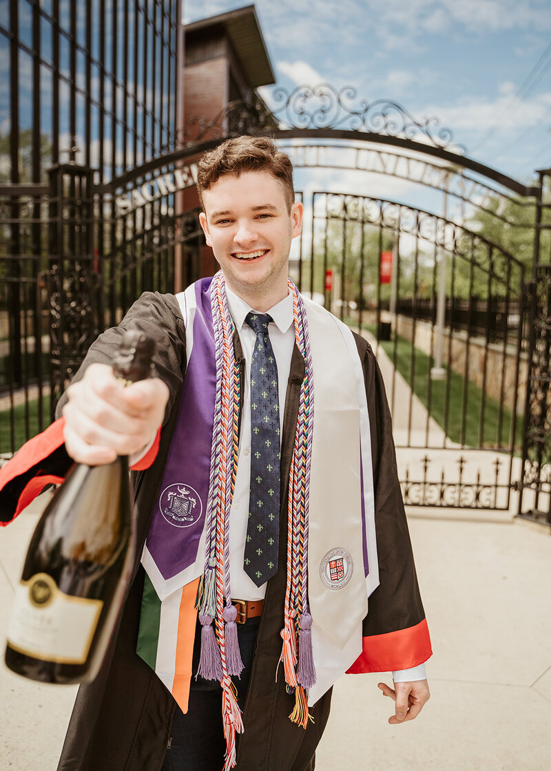 graduation portrait photographer in connecticut by Sara McIngvale Photography