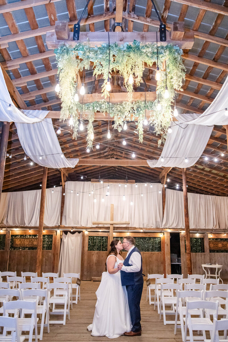 TheFarmAtHarvestHillsFallClassyWedding0102-scaled