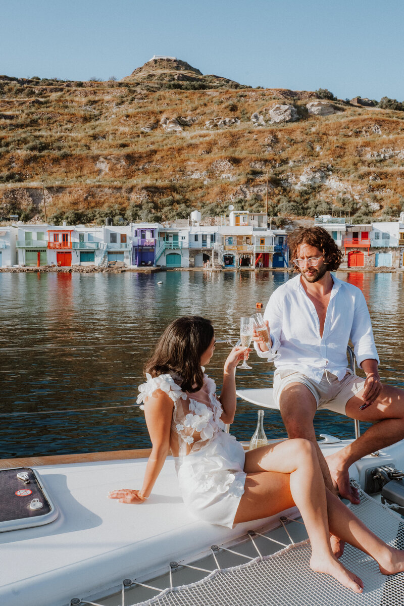 bride-groom-milos-eleopment-boat-portraits-3
