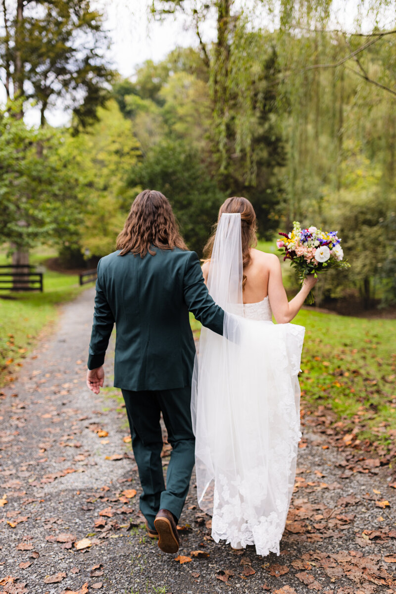 C+C_SpotswoodLodge_Wedding_LeahReddingPhotography-340