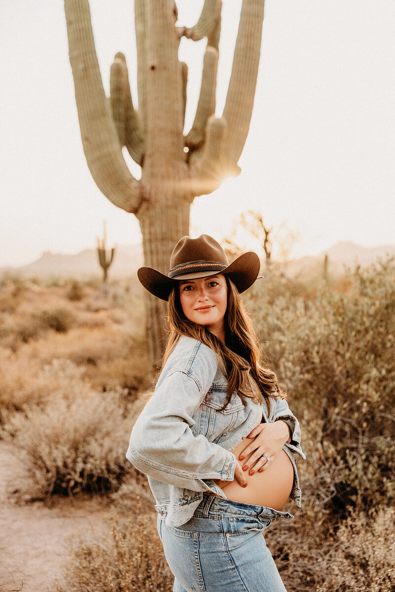 Cowboy styled lost dutchman maternity session in phoenix arizona