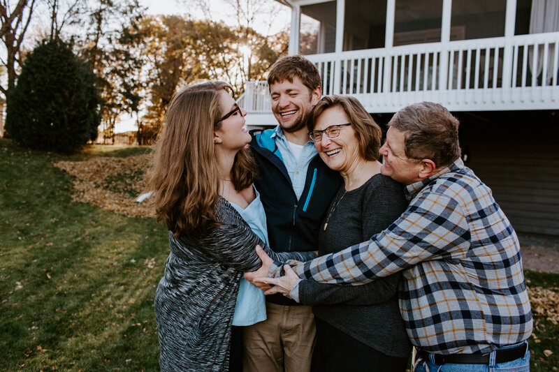 sarahkarnas-ungs-family-2018-211
