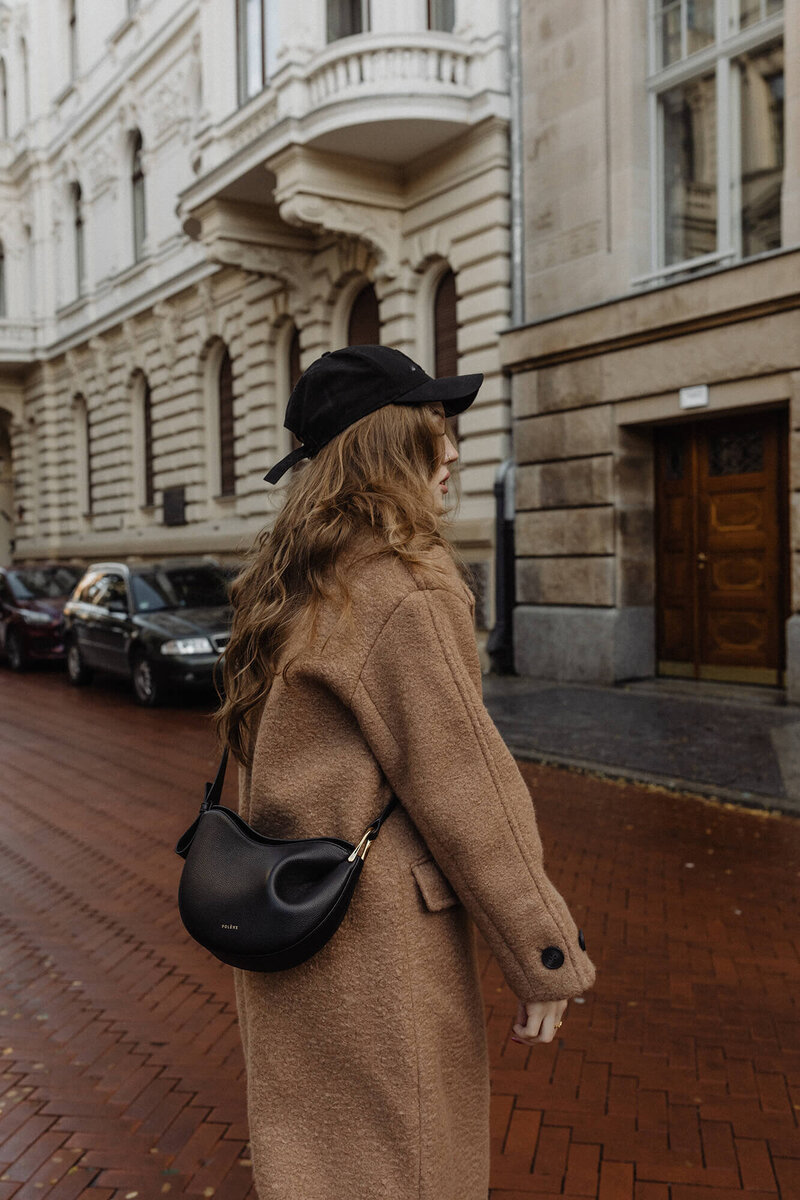 kaboompics_city-chic-in-autumn-casual-fall-outfit-fashion-trends-33510