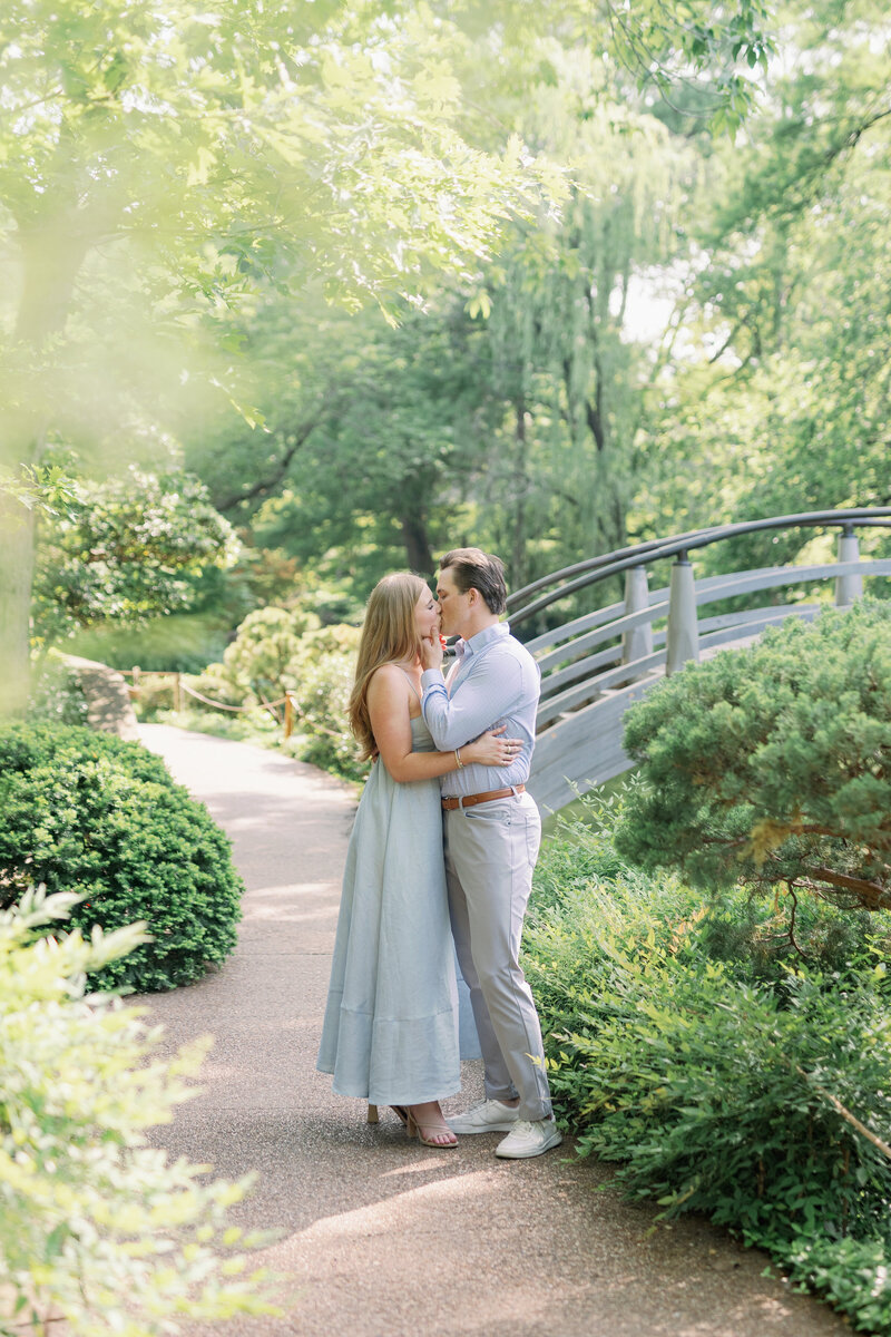 Fort-Worth-Botanic-Gardens-Engagement-Session-Chirstian-Wedding-Photographer-Kortney-Boyett15